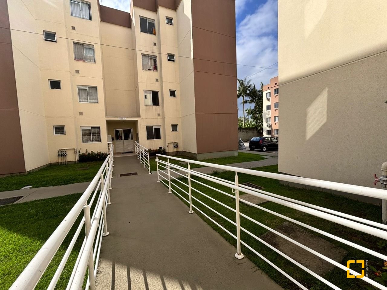 Apartamento com 45m², 2 quartos, 1 garagem, no bairro Fundos em Biguaçu