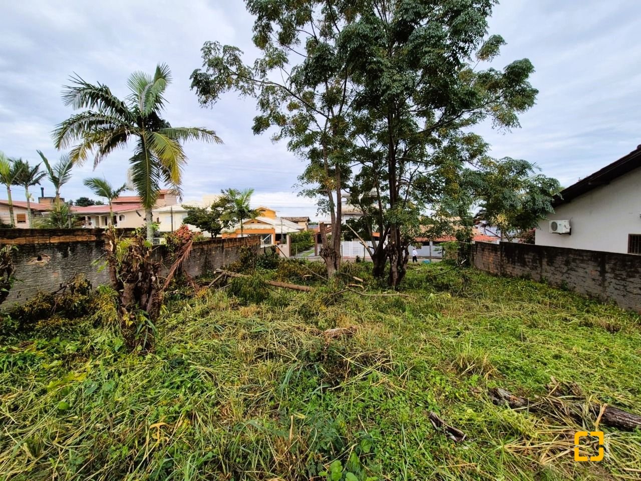 Terreno com 538m², no bairro Campeche em Florianópolis