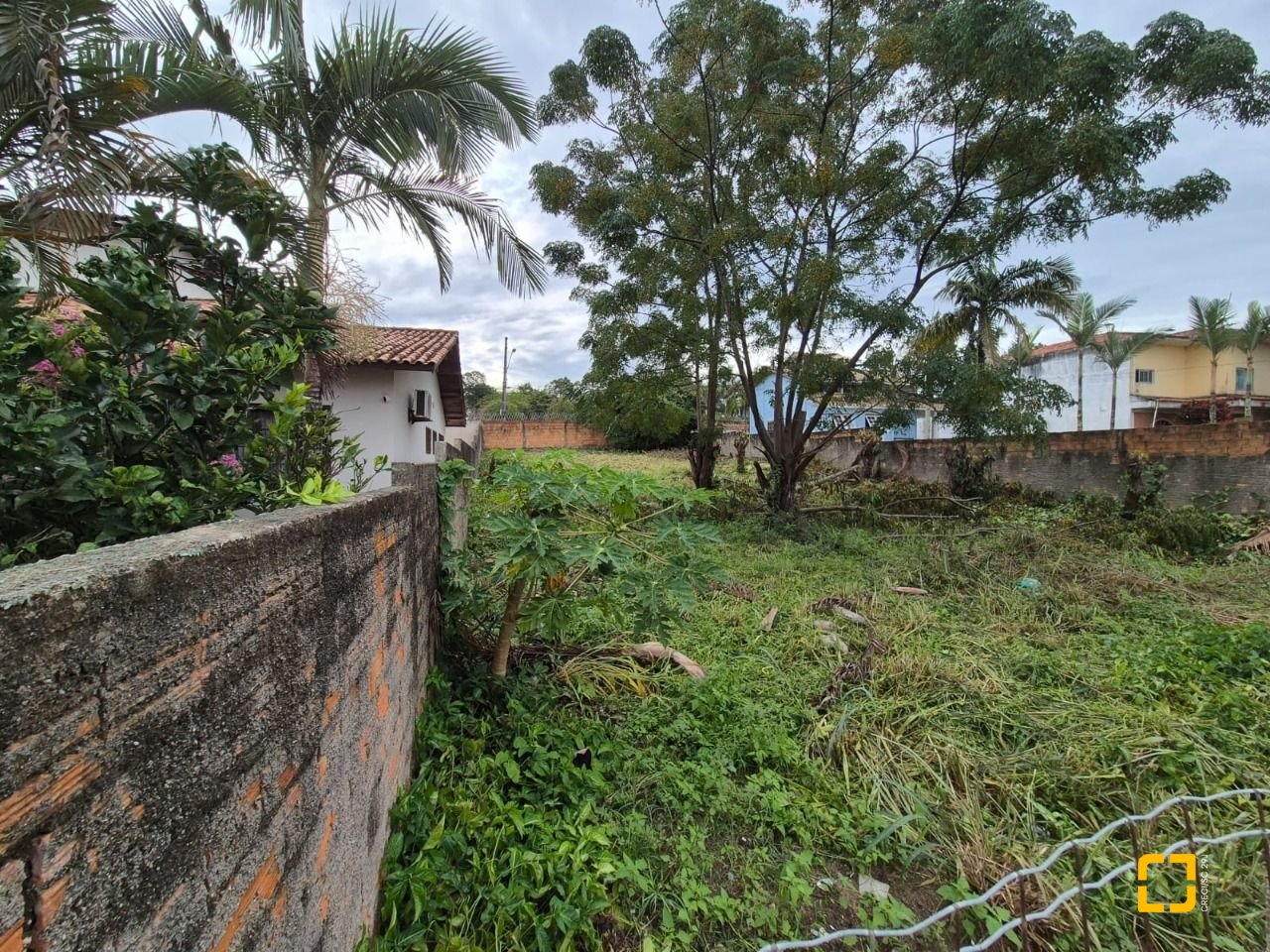 Terreno com 538m², no bairro Campeche em Florianópolis