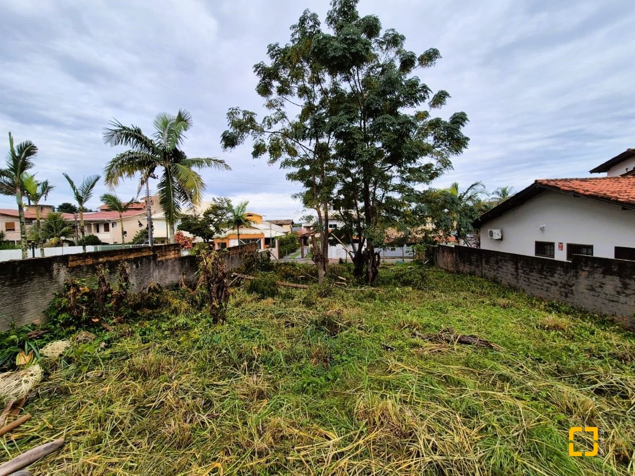 Terreno com 538m², no bairro Campeche em Florianópolis