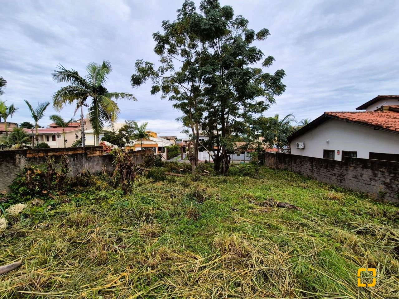 Terreno com 538m², no bairro Campeche em Florianópolis
