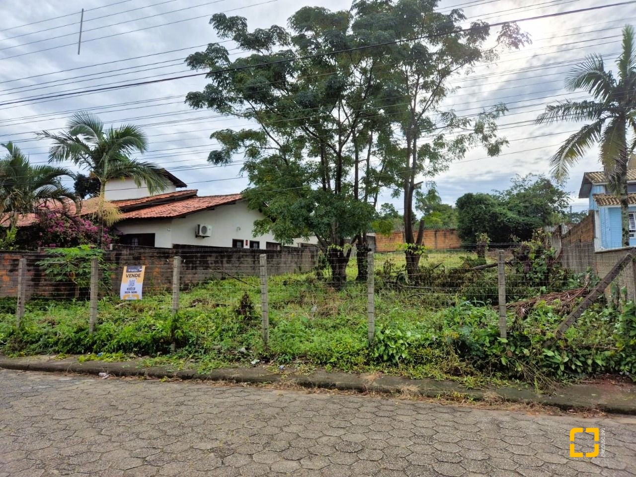 Terreno com 538m², no bairro Campeche em Florianópolis