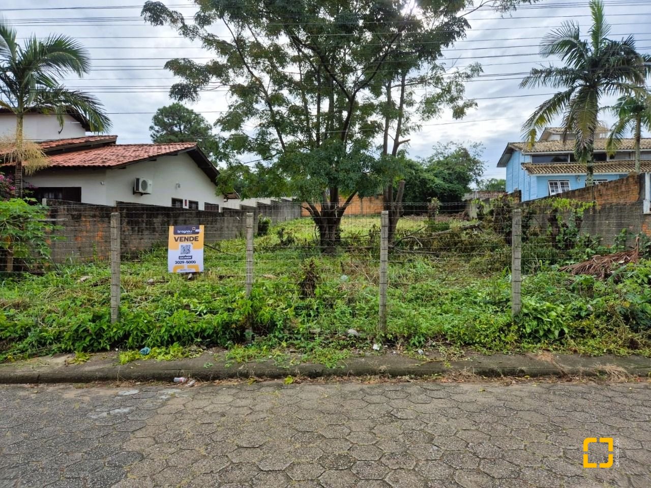 Terreno com 538m², no bairro Campeche em Florianópolis