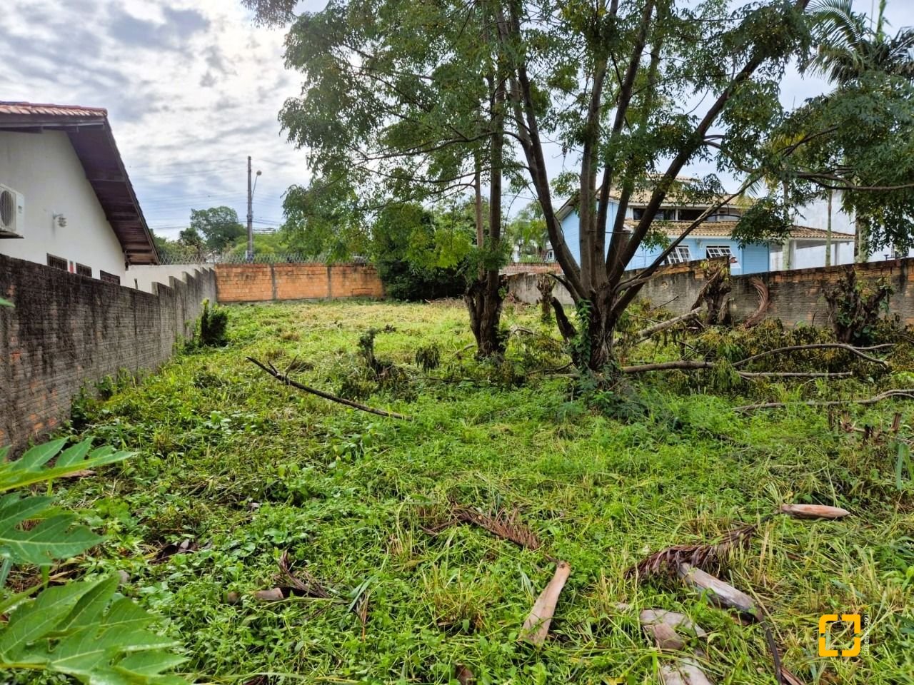 Terreno com 538m², no bairro Campeche em Florianópolis
