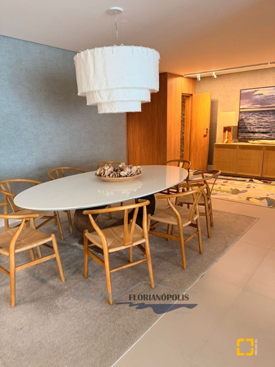 Apartamento com 194m², 3 quartos (sendo 3 suítes), 2 garagens, no bairro Jurerê Internacional em Florianópolis
