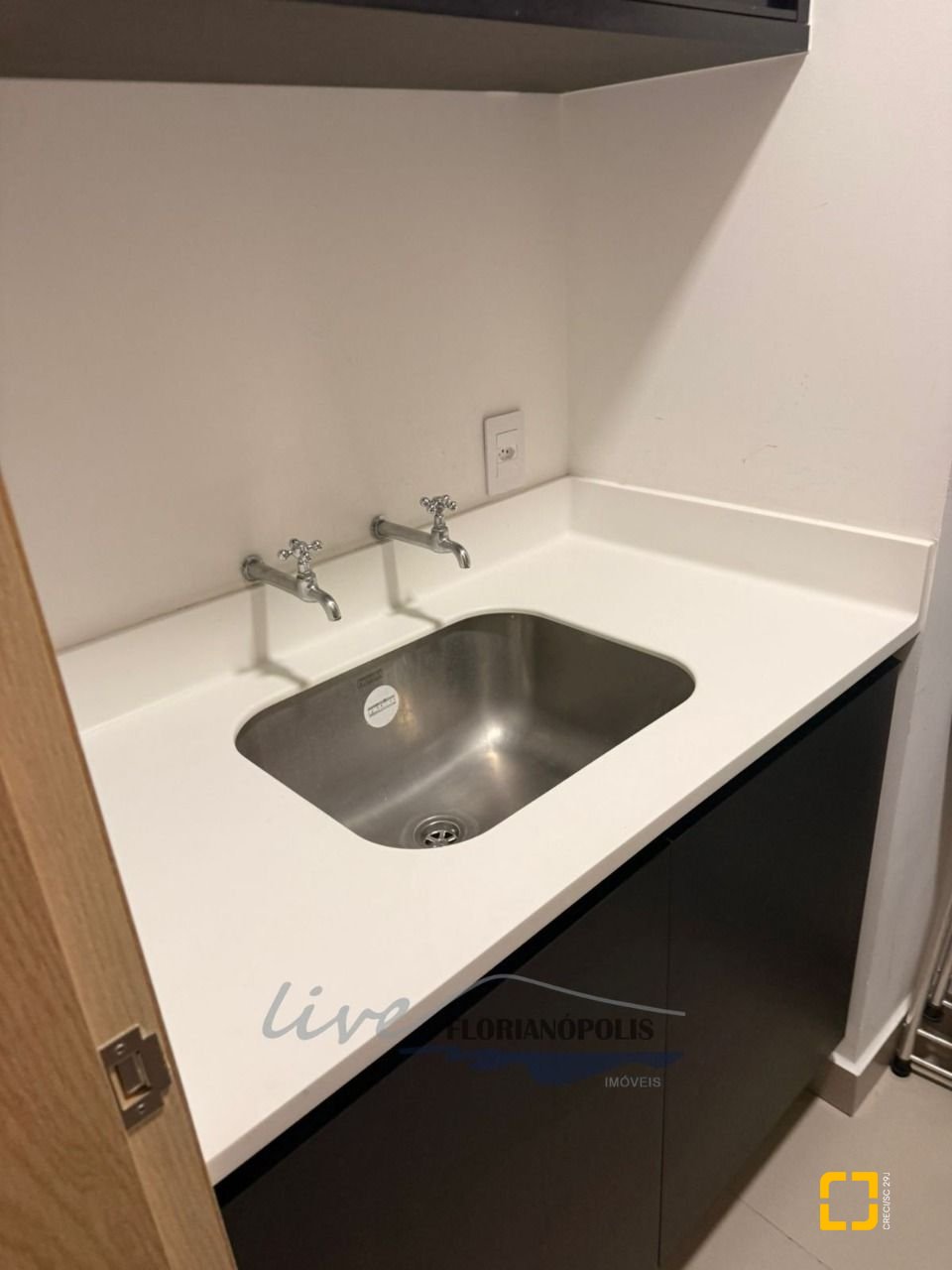 Apartamento com 194m², 3 quartos (sendo 3 suítes), 2 garagens, no bairro Jurerê Internacional em Florianópolis