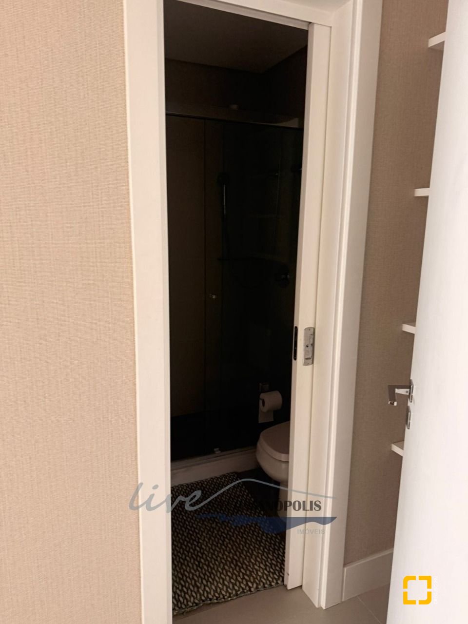 Apartamento com 194m², 3 quartos (sendo 3 suítes), 2 garagens, no bairro Jurerê Internacional em Florianópolis