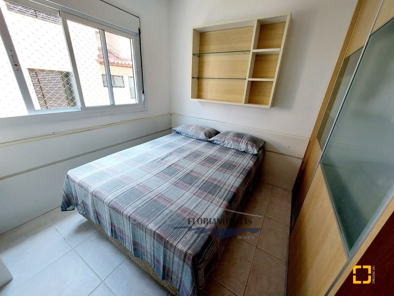 Apartamento com 100m², 4 quartos (sendo 1 suíte), 2 garagens, no bairro Jurerê em Florianópolis