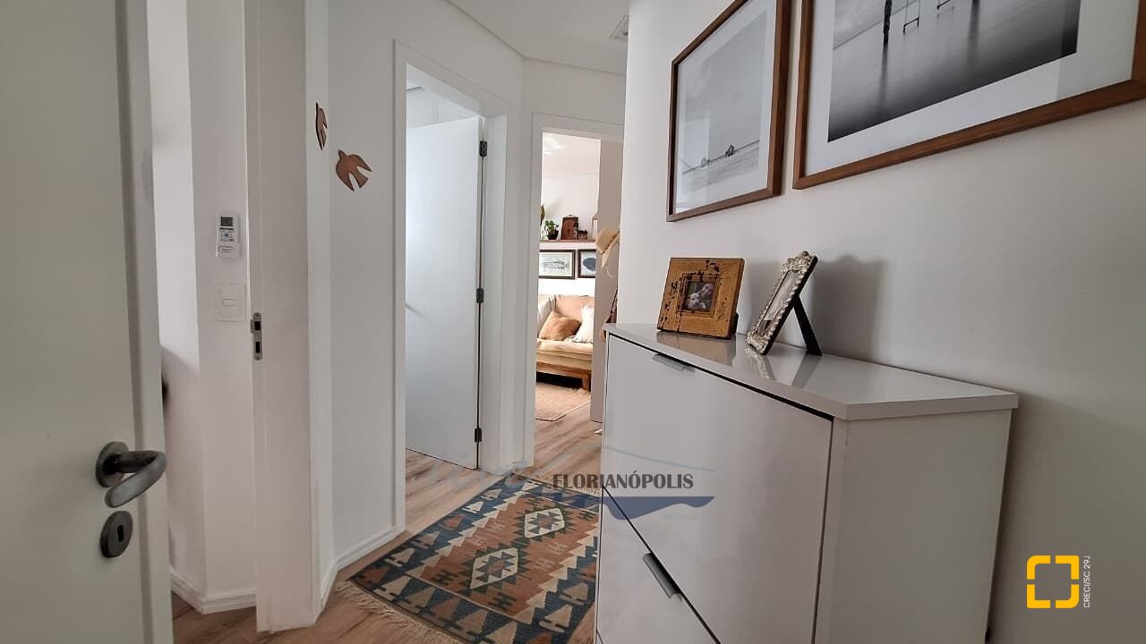 Apartamento com 105m², 3 quartos (sendo 1 suíte), 2 garagens, no bairro Jurerê Internacional em Florianópolis