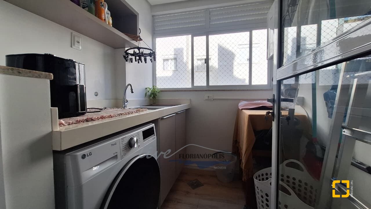 Apartamento com 105m², 3 quartos (sendo 1 suíte), 2 garagens, no bairro Jurerê Internacional em Florianópolis