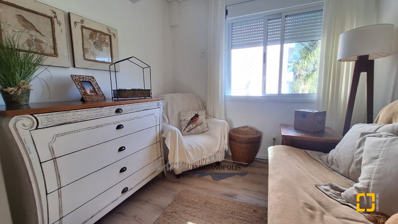 Apartamento com 105m², 3 quartos (sendo 1 suíte), 2 garagens, no bairro Jurerê Internacional em Florianópolis