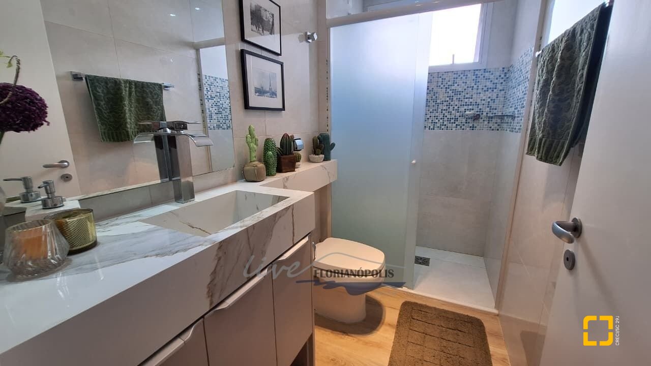 Apartamento com 105m², 3 quartos (sendo 1 suíte), 2 garagens, no bairro Jurerê Internacional em Florianópolis