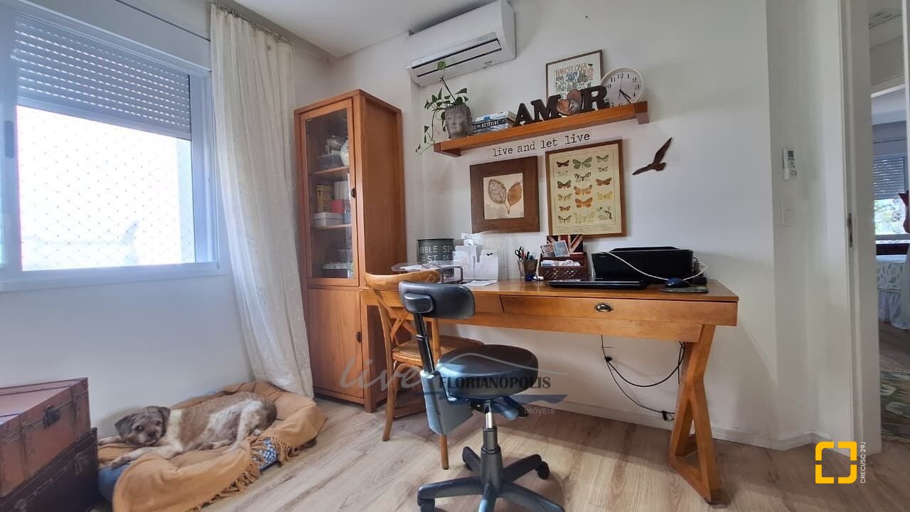 Apartamento com 105m², 3 quartos (sendo 1 suíte), 2 garagens, no bairro Jurerê Internacional em Florianópolis