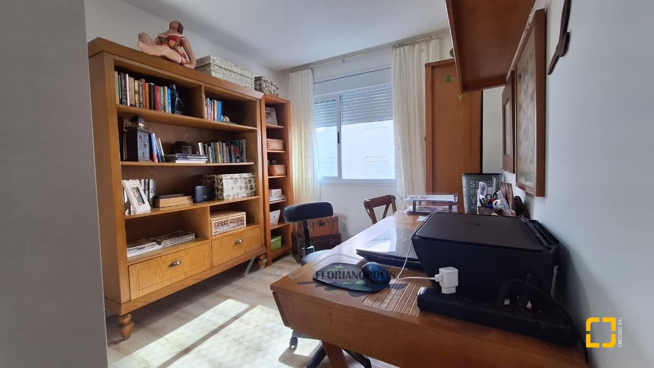 Apartamento com 105m², 3 quartos (sendo 1 suíte), 2 garagens, no bairro Jurerê Internacional em Florianópolis