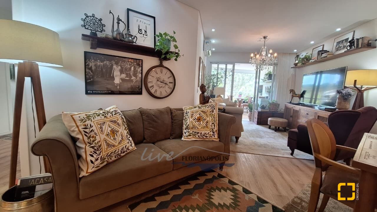 Apartamento com 105m², 3 quartos (sendo 1 suíte), 2 garagens, no bairro Jurerê Internacional em Florianópolis