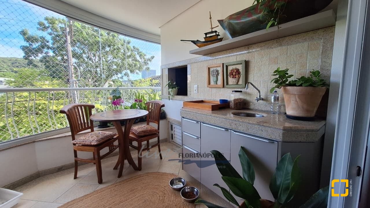 Apartamento com 105m², 3 quartos (sendo 1 suíte), 2 garagens, no bairro Jurerê Internacional em Florianópolis