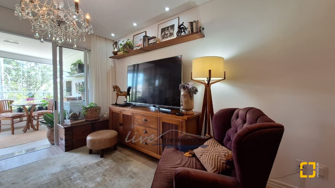 Apartamento com 105m², 3 quartos (sendo 1 suíte), 2 garagens, no bairro Jurerê Internacional em Florianópolis