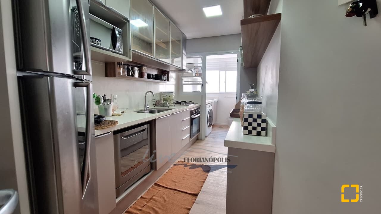 Apartamento com 105m², 3 quartos (sendo 1 suíte), 2 garagens, no bairro Jurerê Internacional em Florianópolis