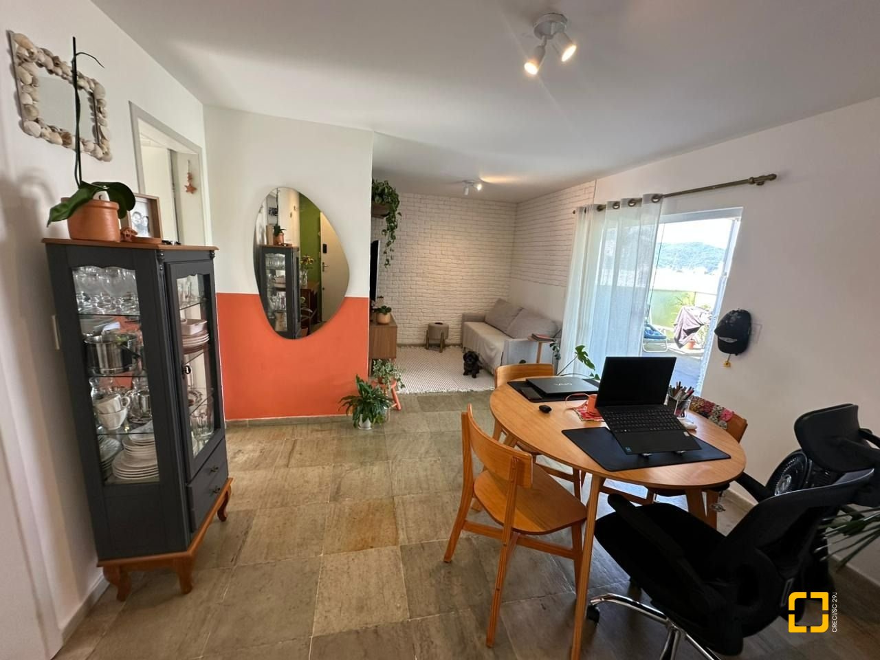 Apartamento com 66m², 1 quarto, 2 garagens, no bairro Carvoeira em Florianópolis