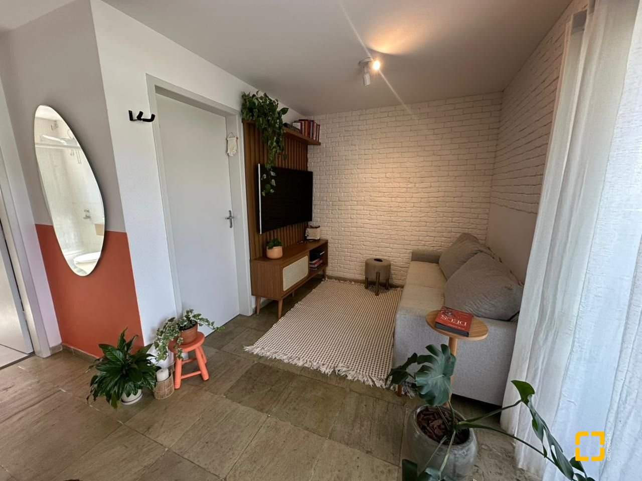 Apartamento com 66m², 1 quarto, 2 garagens, no bairro Carvoeira em Florianópolis