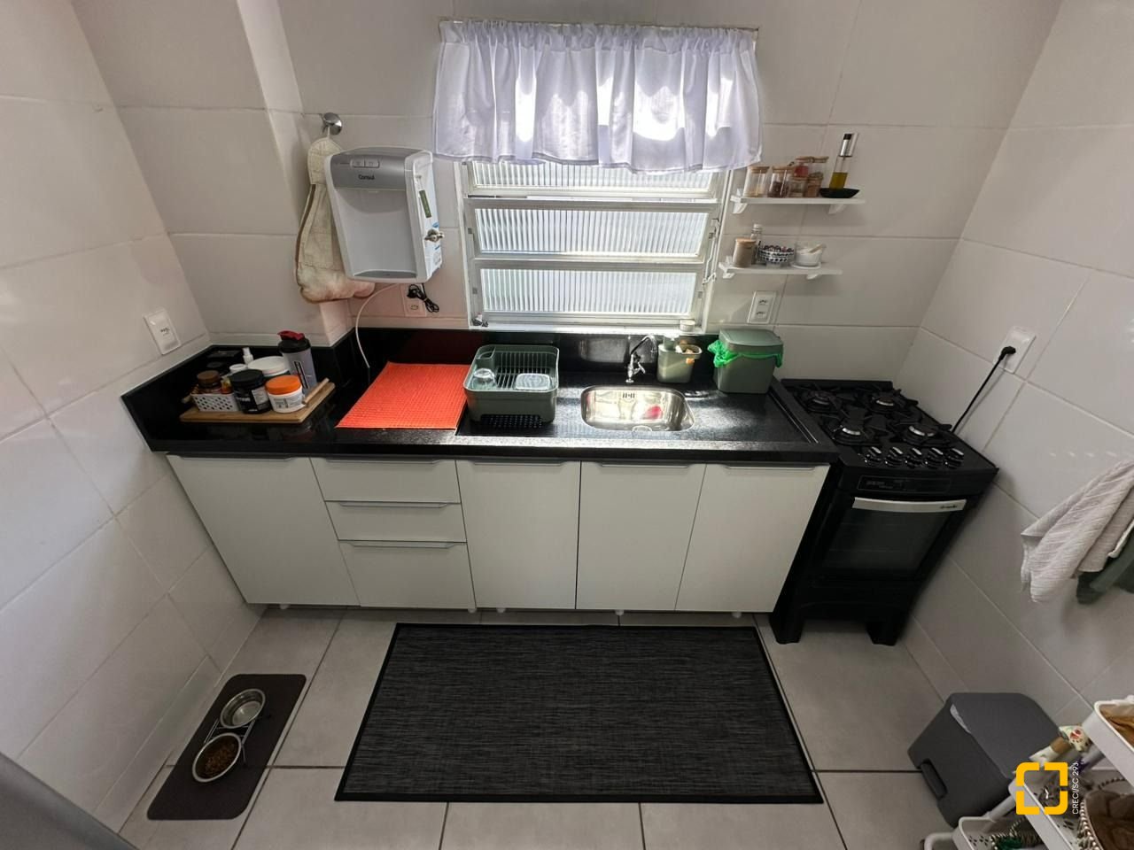 Apartamento com 66m², 1 quarto, 2 garagens, no bairro Carvoeira em Florianópolis