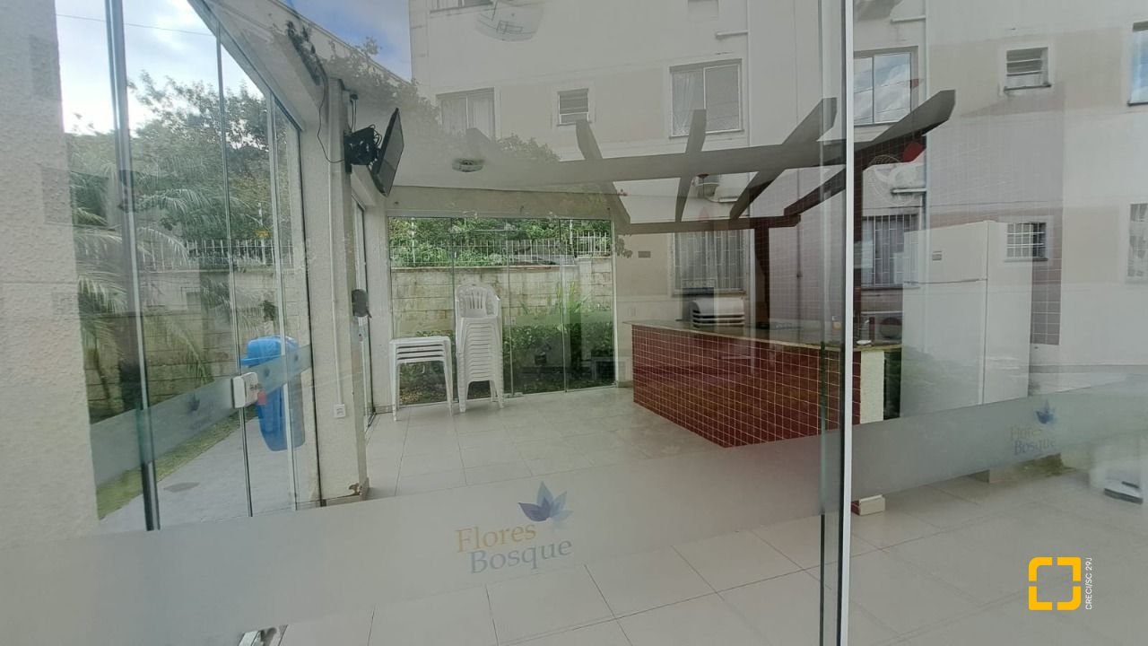 Apartamento com 45m², 2 quartos, 1 garagem, no bairro Roçado em São José