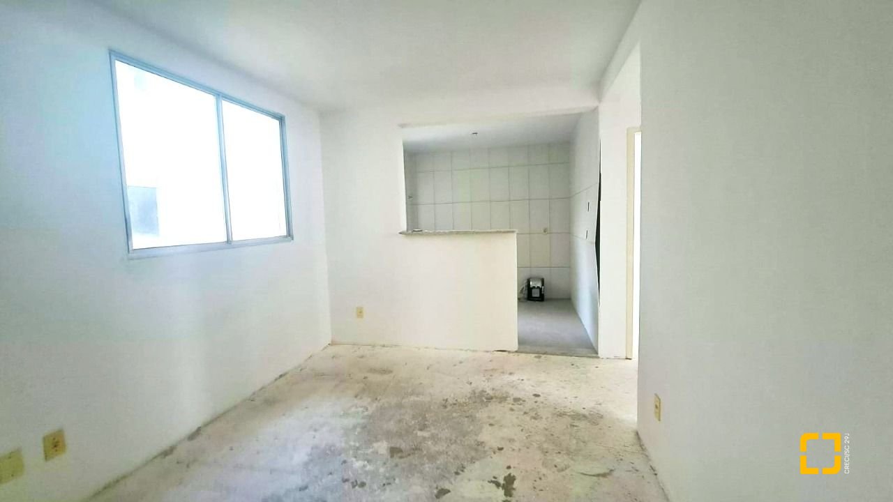 Apartamento com 45m², 2 quartos, 1 garagem, no bairro Roçado em São José