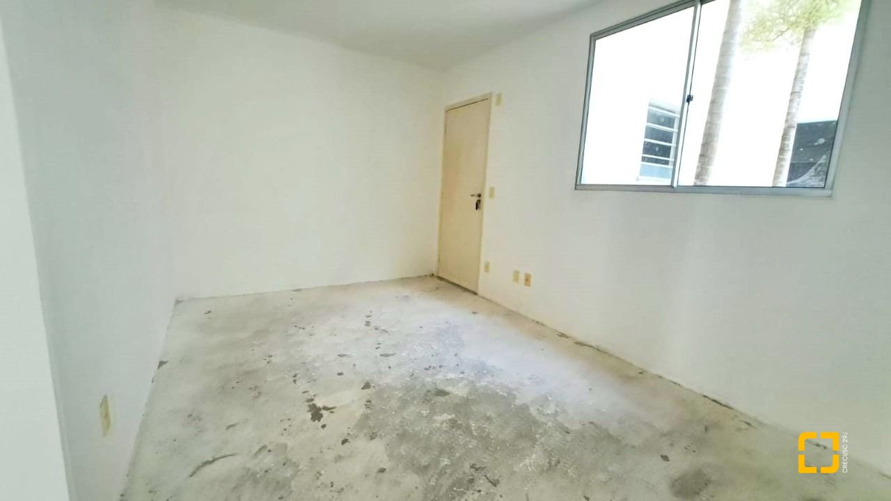 Apartamento com 45m², 2 quartos, 1 garagem, no bairro Roçado em São José