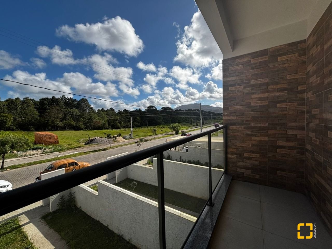 Casa com 103m², 2 quartos (sendo 2 suítes), 1 garagem, no bairro São João do Rio Vermelho em Florianópolis