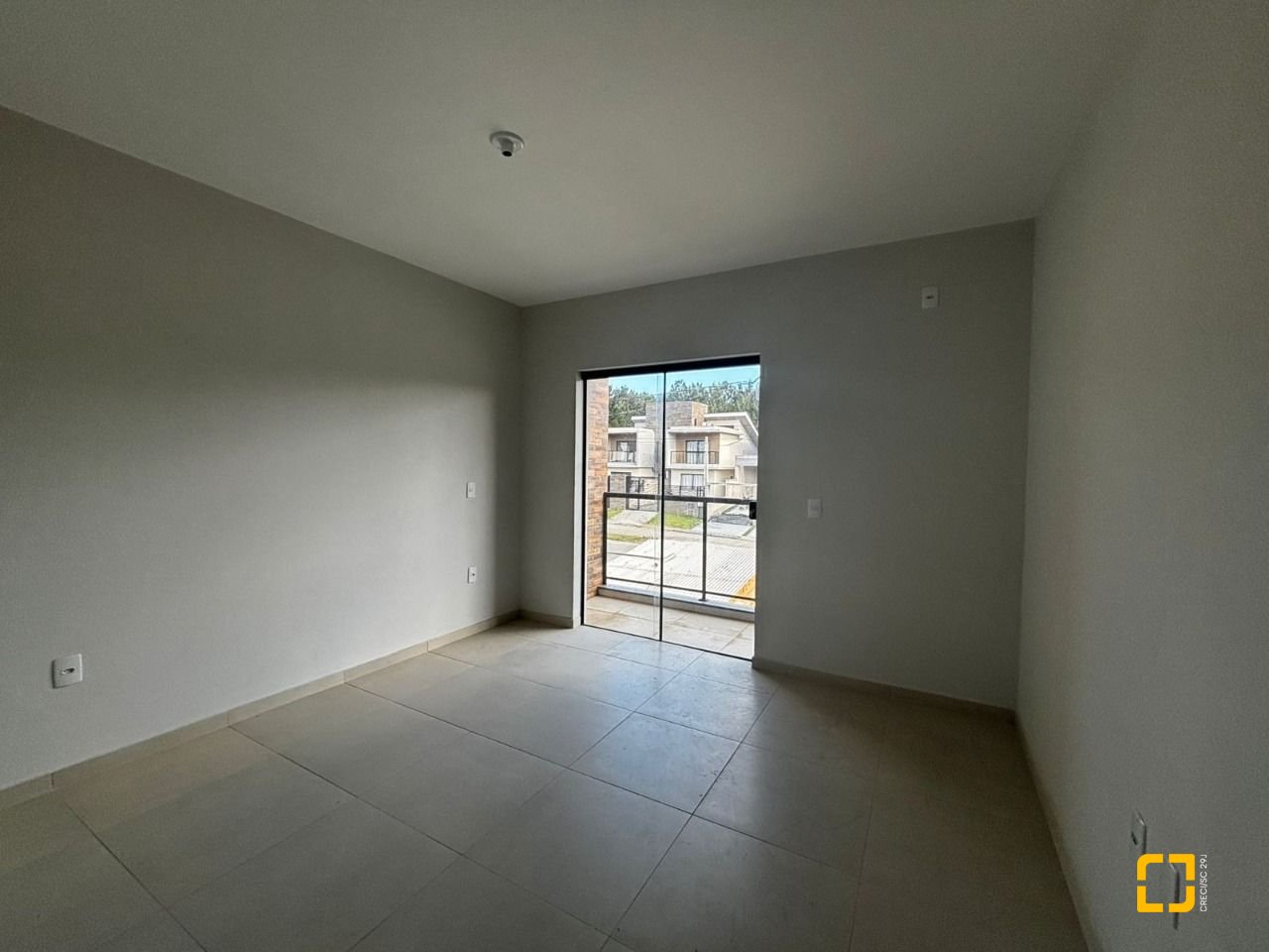 Casa com 103m², 2 quartos (sendo 2 suítes), 1 garagem, no bairro São João do Rio Vermelho em Florianópolis