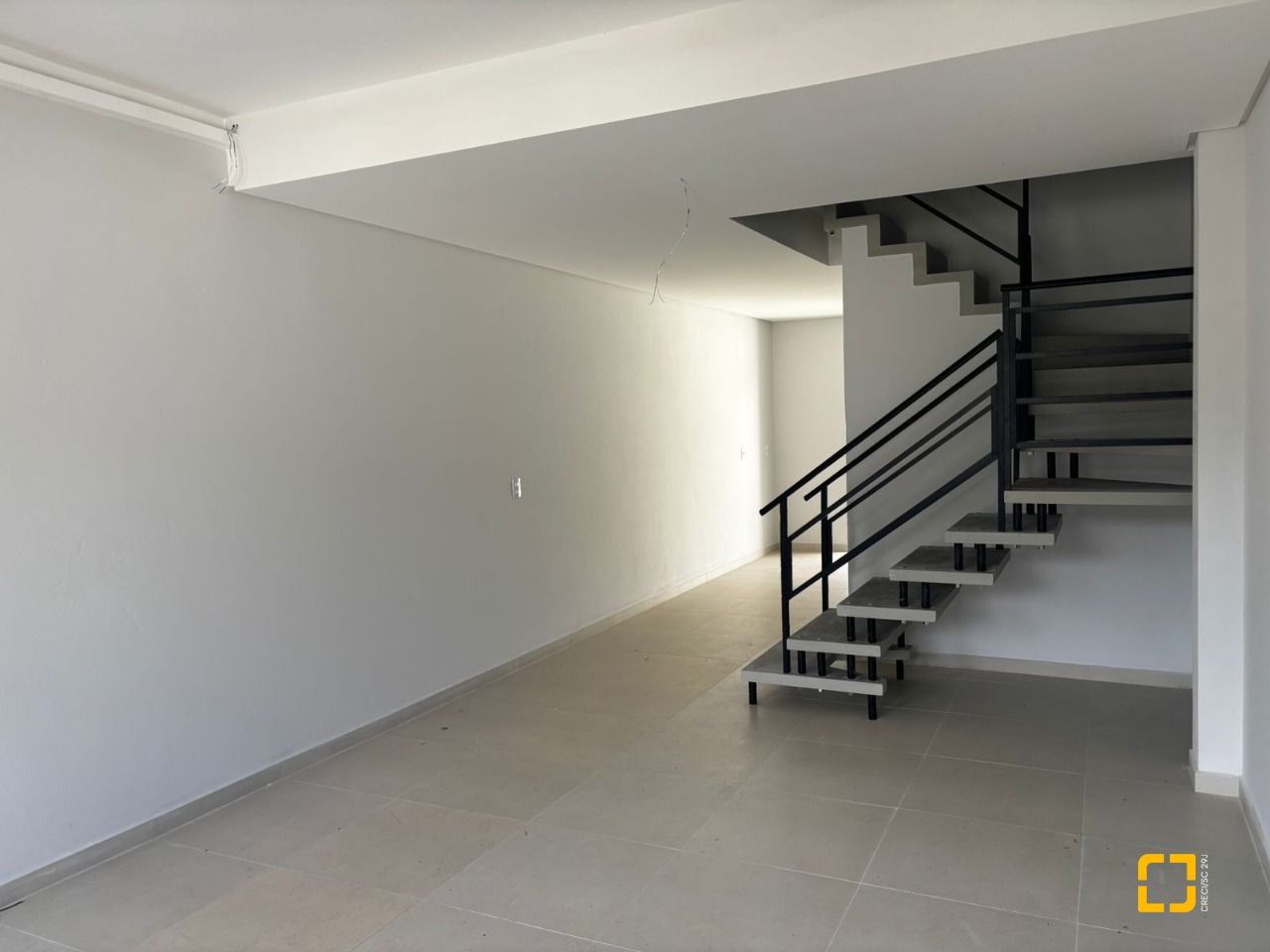 Casa com 103m², 2 quartos (sendo 2 suítes), 1 garagem, no bairro São João do Rio Vermelho em Florianópolis
