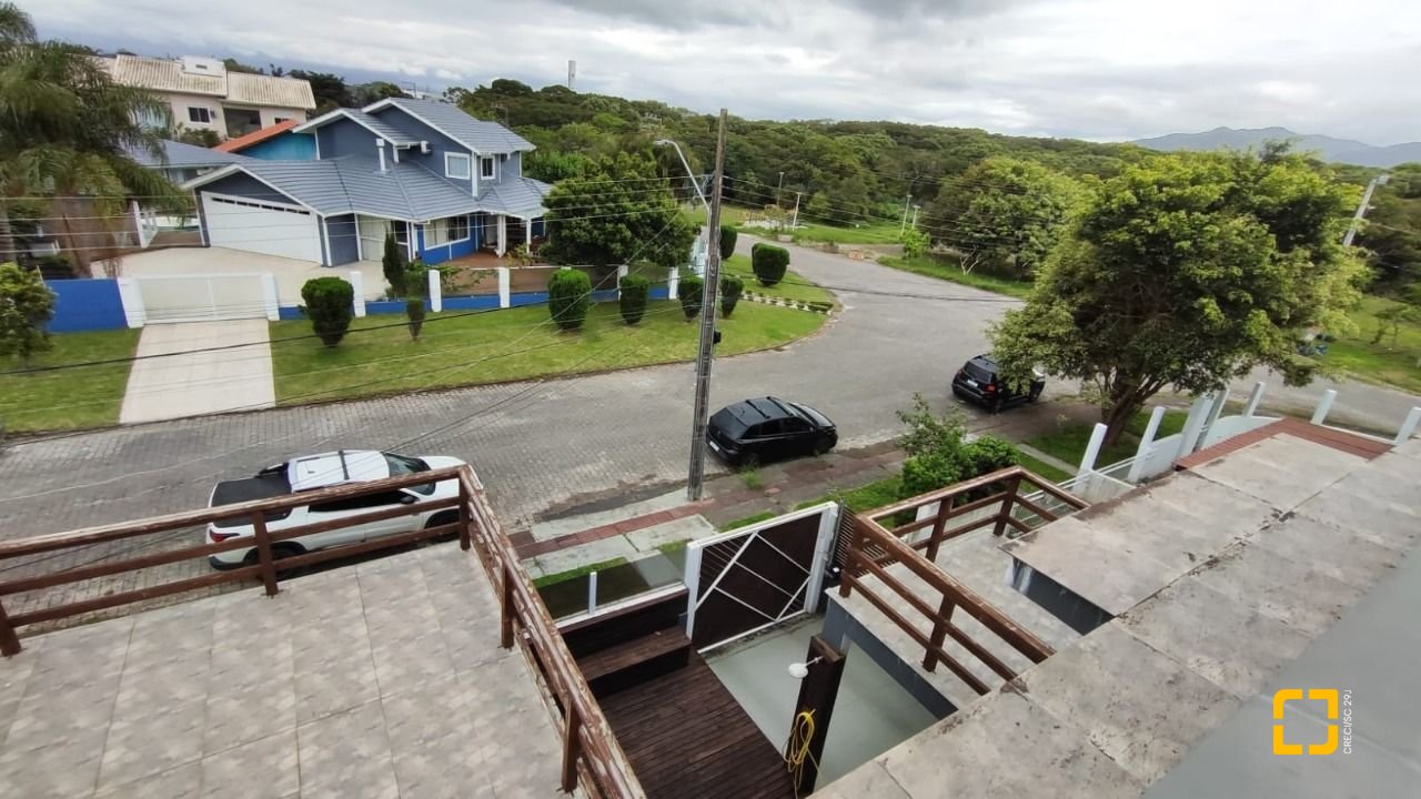 Casa com 105m², 4 quartos (sendo 1 suíte), 1 garagem, no bairro Campeche em Florianopolis