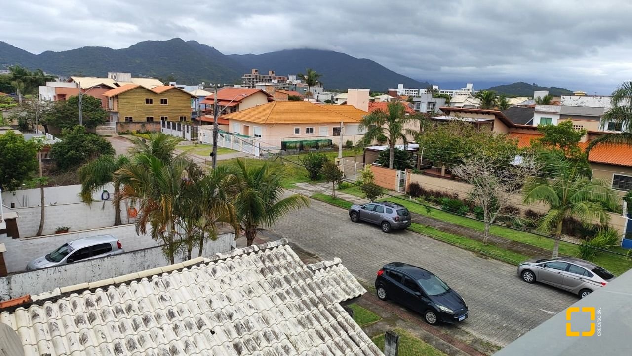 Casa com 105m², 4 quartos (sendo 1 suíte), 1 garagem, no bairro Campeche em Florianopolis