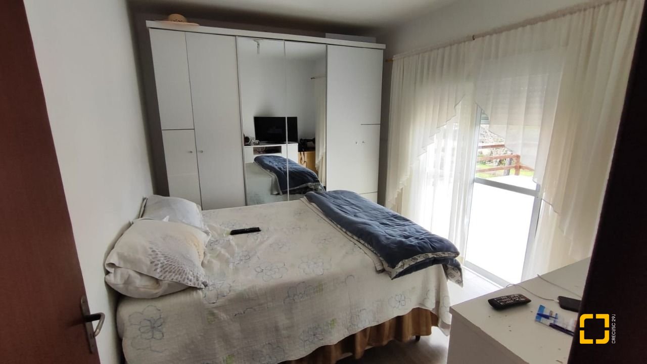Casa com 105m², 4 quartos (sendo 1 suíte), 1 garagem, no bairro Campeche em Florianopolis