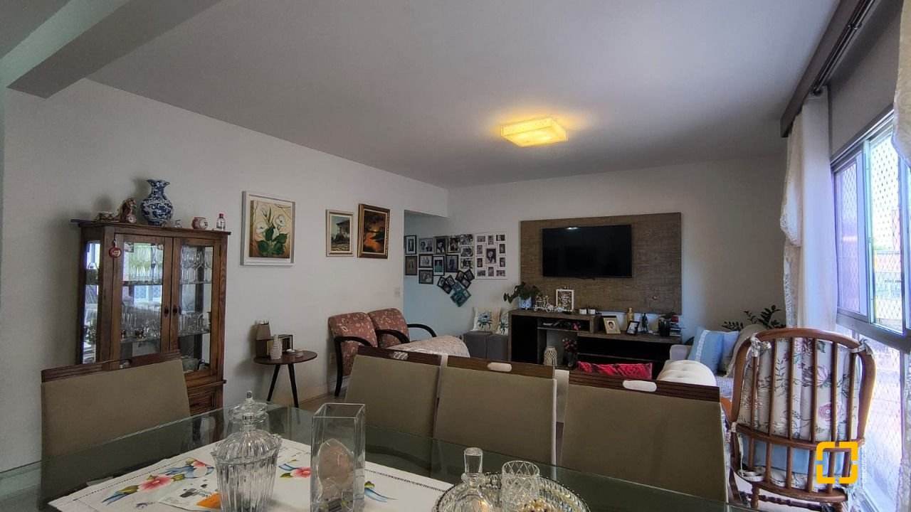 Apartamento com 133m², 4 quartos (sendo 1 suíte), 1 garagem, no bairro Balneário em Florianópolis
