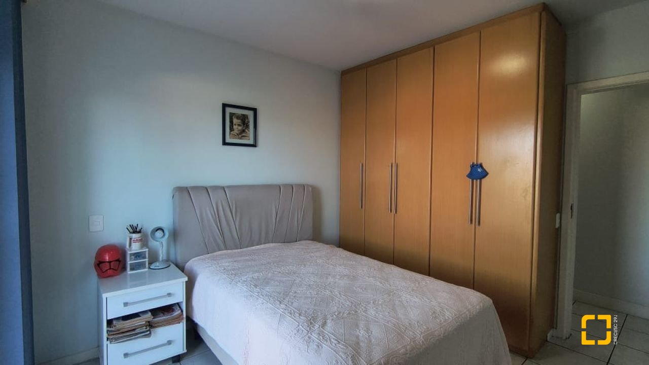 Apartamento com 133m², 4 quartos (sendo 1 suíte), 1 garagem, no bairro Balneário em Florianópolis