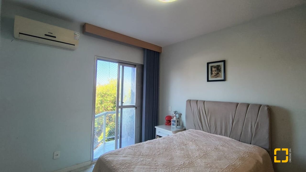 Apartamento com 133m², 4 quartos (sendo 1 suíte), 1 garagem, no bairro Balneário em Florianópolis