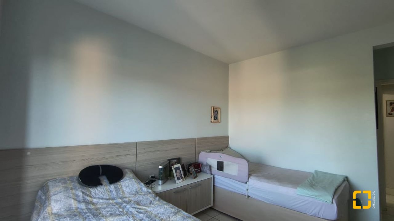Apartamento com 133m², 4 quartos (sendo 1 suíte), 1 garagem, no bairro Balneário em Florianópolis