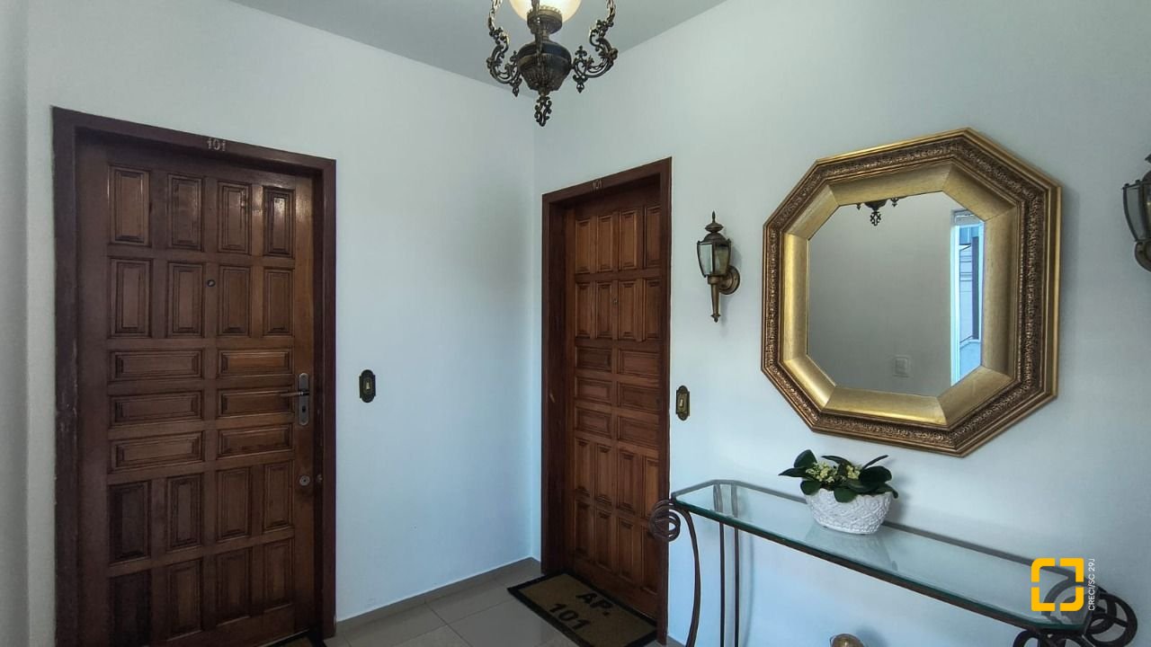 Apartamento com 133m², 4 quartos (sendo 1 suíte), 1 garagem, no bairro Balneário em Florianópolis