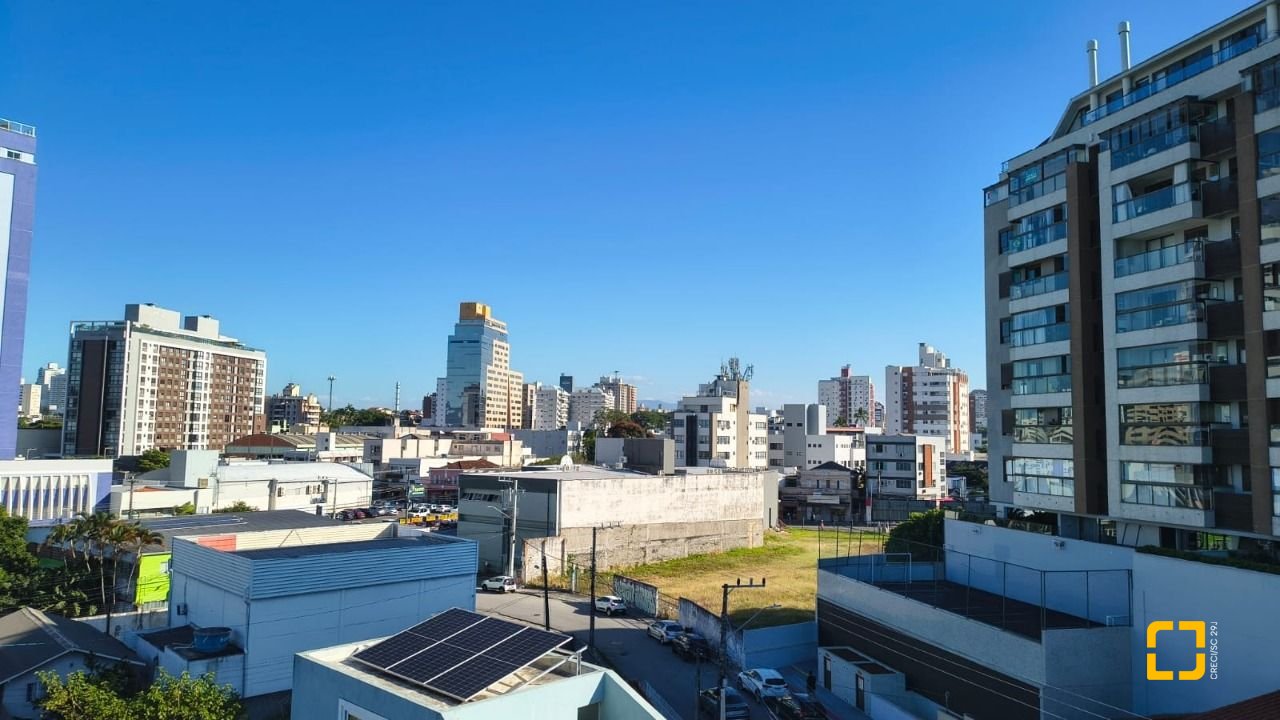 Apartamento com 133m², 4 quartos (sendo 1 suíte), 1 garagem, no bairro Balneário em Florianópolis