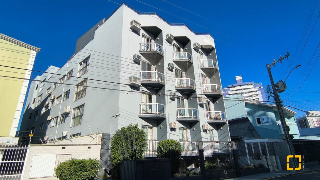 Apartamento com 133m², 4 quartos (sendo 1 suíte), 1 garagem, no bairro Balneário em Florianópolis