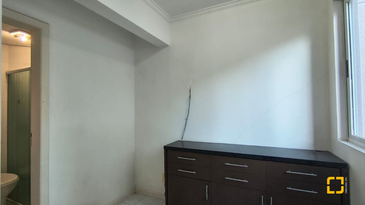 Apartamento com 114m², 4 quartos (sendo 1 suíte), 1 garagem, no bairro Coqueiros em Florianópolis