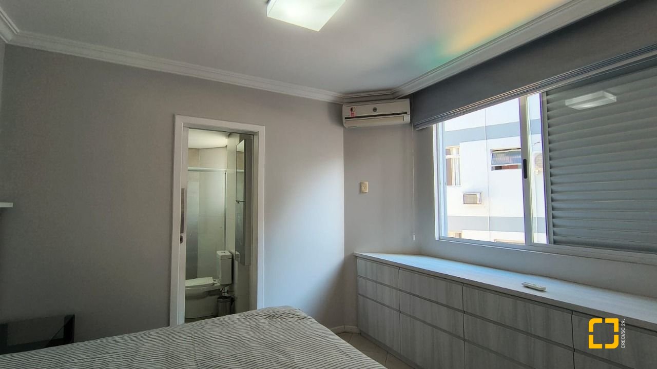 Apartamento com 114m², 4 quartos (sendo 1 suíte), 1 garagem, no bairro Coqueiros em Florianópolis
