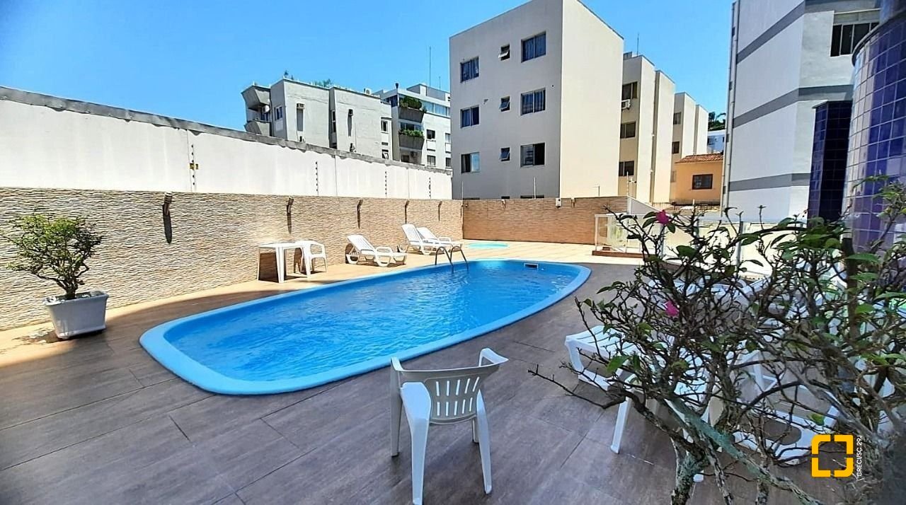 Apartamento com 114m², 4 quartos (sendo 1 suíte), 1 garagem, no bairro Coqueiros em Florianópolis