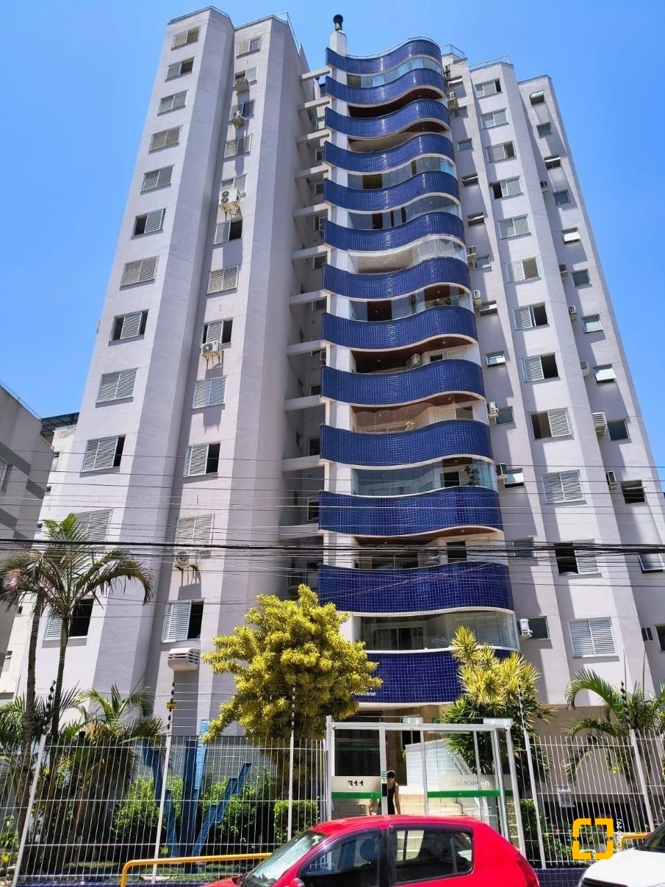 Apartamento com 114m², 3 quartos (sendo 1 suíte), 1 garagem, no bairro Coqueiros em Florianópolis