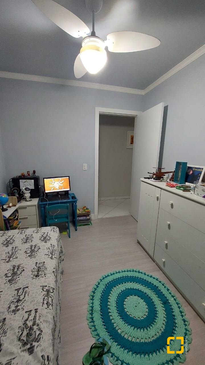 Apartamento com 59m², 2 quartos, 1 garagem, no bairro Forquilhinha em São José
