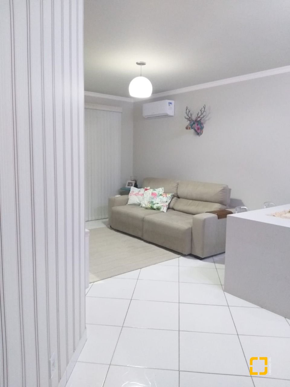 Apartamento com 59m², 2 quartos, 1 garagem, no bairro Forquilhinha em São José