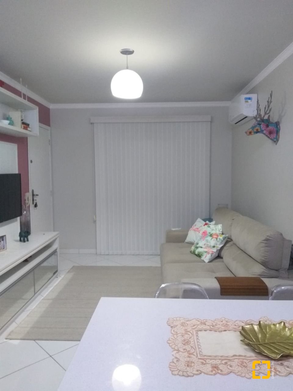 Apartamento com 59m², 2 quartos, 1 garagem, no bairro Forquilhinha em São José
