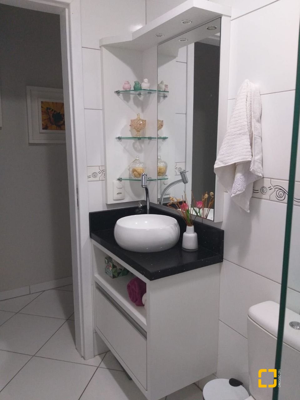 Apartamento com 59m², 2 quartos, 1 garagem, no bairro Forquilhinha em São José