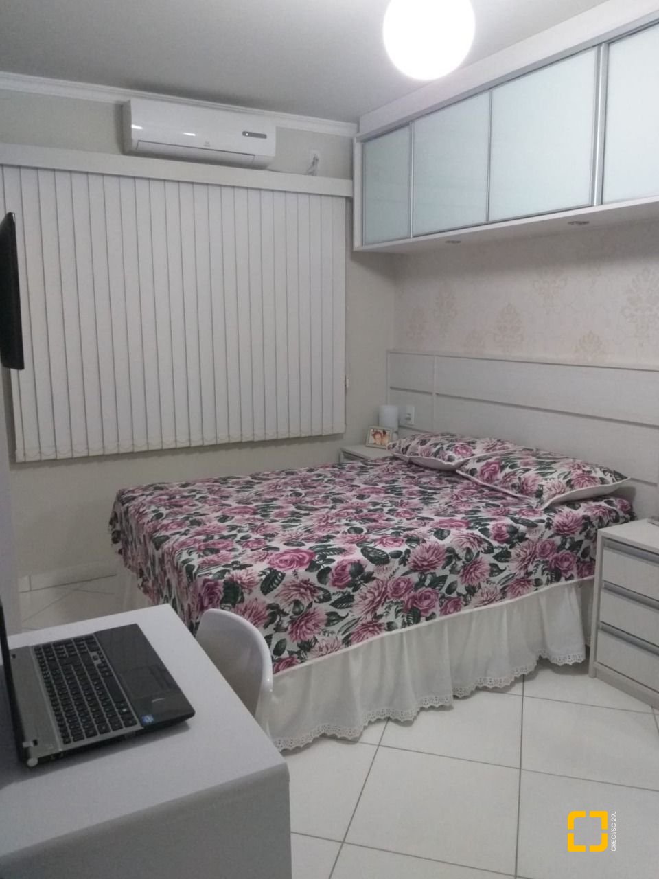 Apartamento com 59m², 2 quartos, 1 garagem, no bairro Forquilhinha em São José